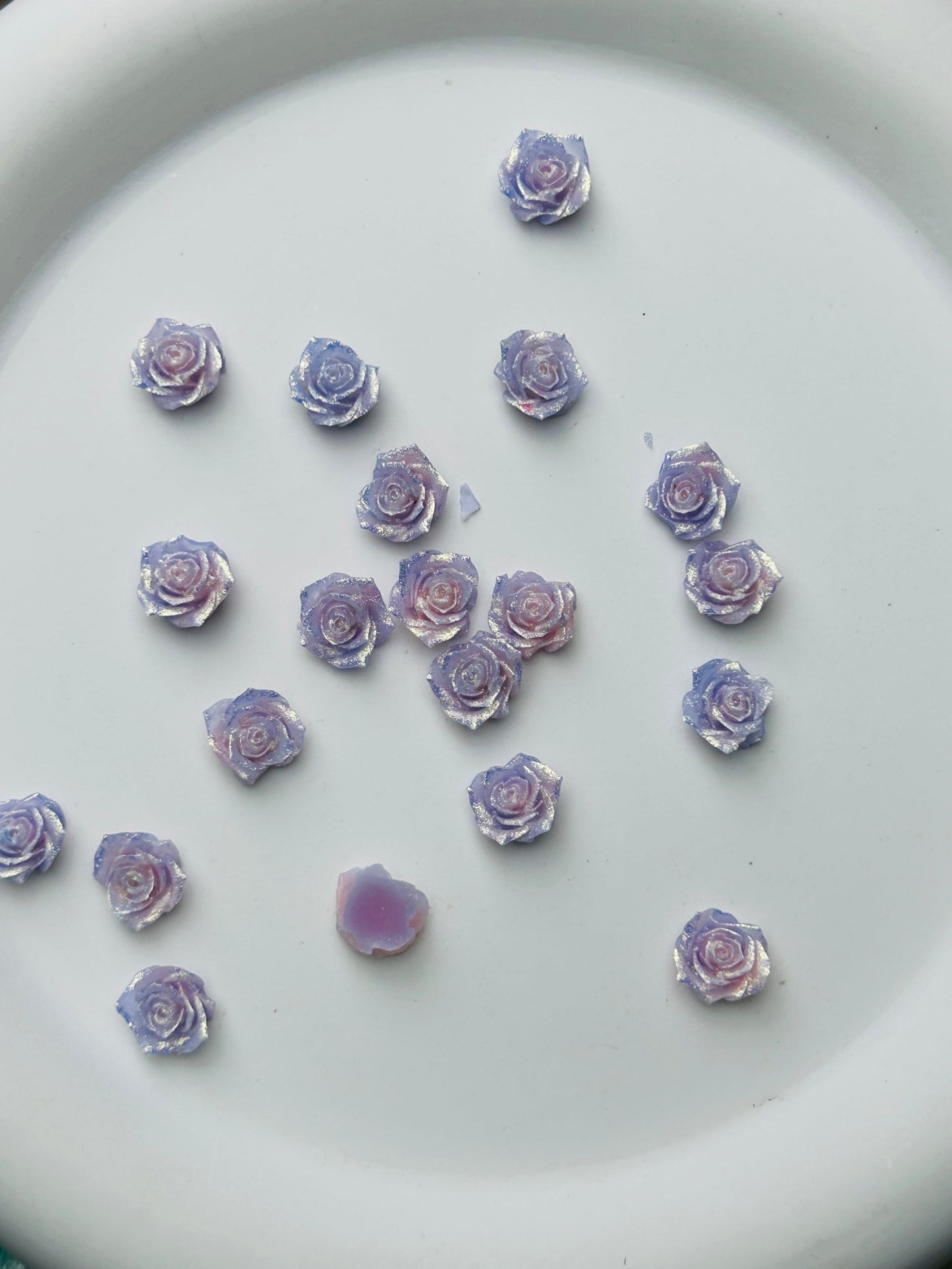 Monochrome Nail Art Flower DIY